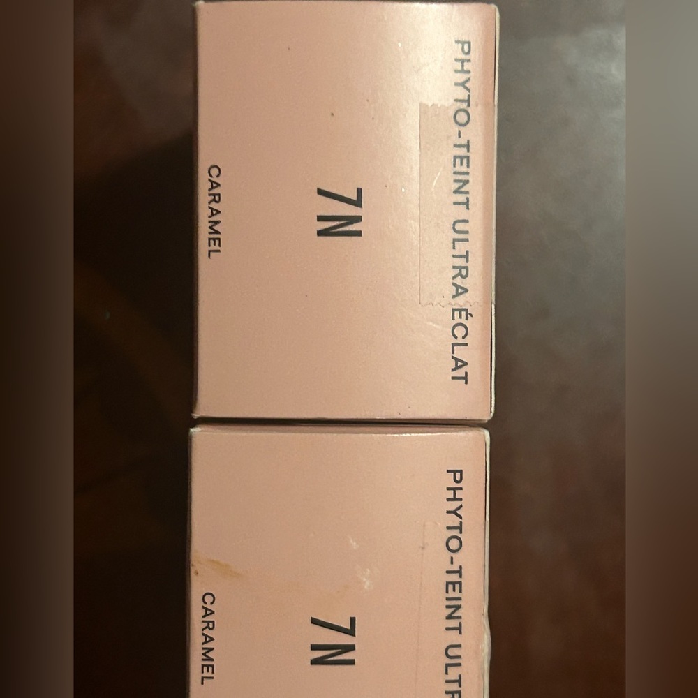 Sisley Paris Phyto Teint Ultra Eclat in shade 7 Caramel
